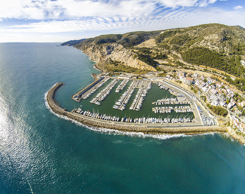 地中海城市港口加泰罗尼亚海岸科斯塔鸟瞰图