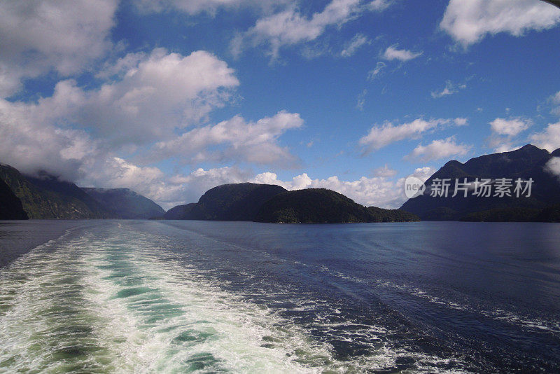 新西兰峡湾的美丽风景