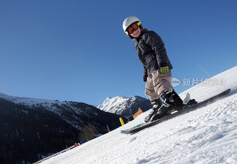 儿童滑雪