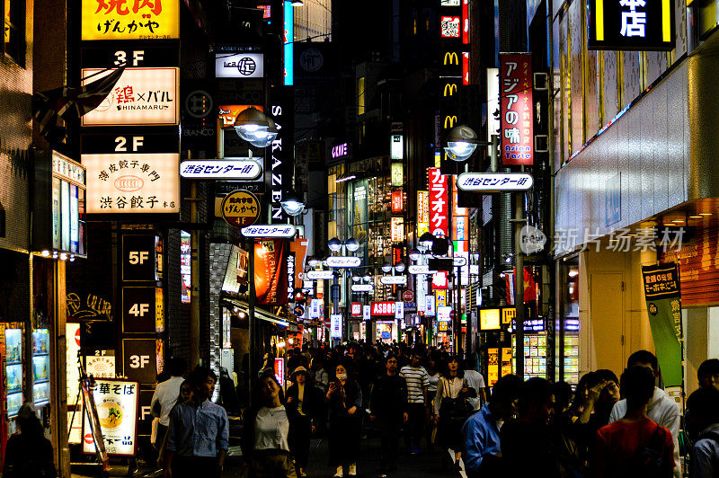 东京街景-新宿夜景