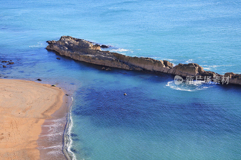 英国多塞特郡的海岸线