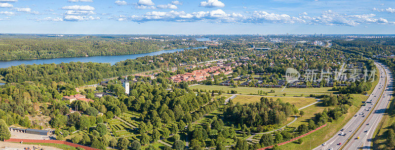 从空中看到诺维肯，索伦图纳。背景中的斯德哥尔摩中心