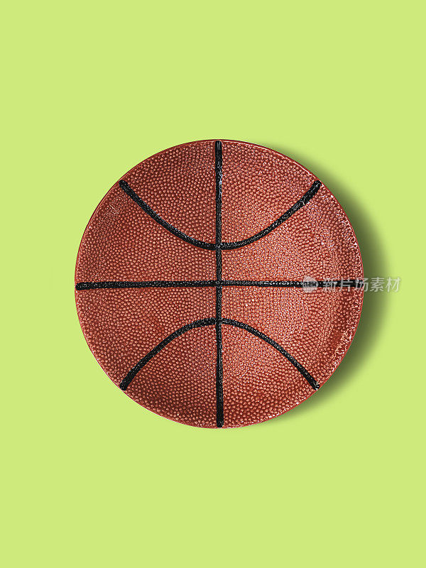 空盘子呈篮球状