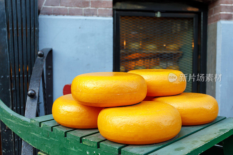 阿姆斯特丹街上的奶酪陈列