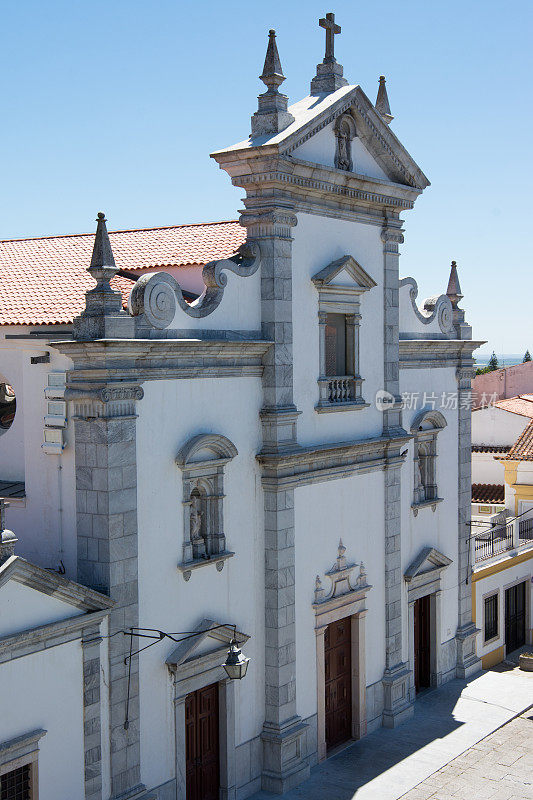 葡萄牙阿连特霍贝雅大教堂