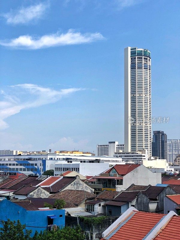 槟城的天际线展示了旧建筑和新建筑