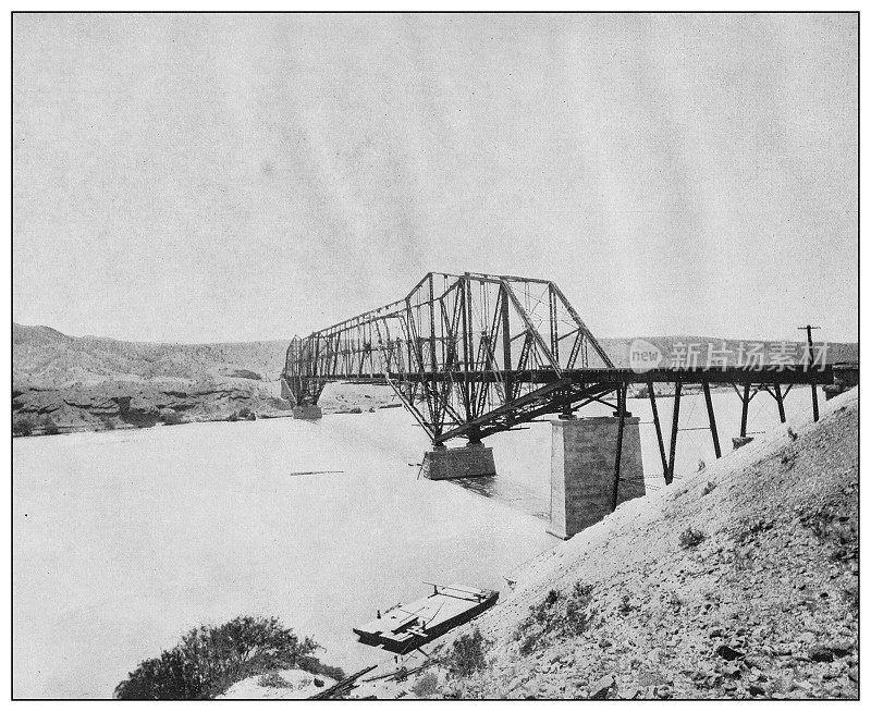 美国古董黑白照片:悬臂桥，科罗拉多河