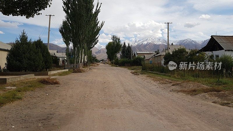 风景如画的科克尔村，位于吉尔吉斯斯坦，中亚