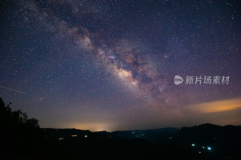 夜晚的银河