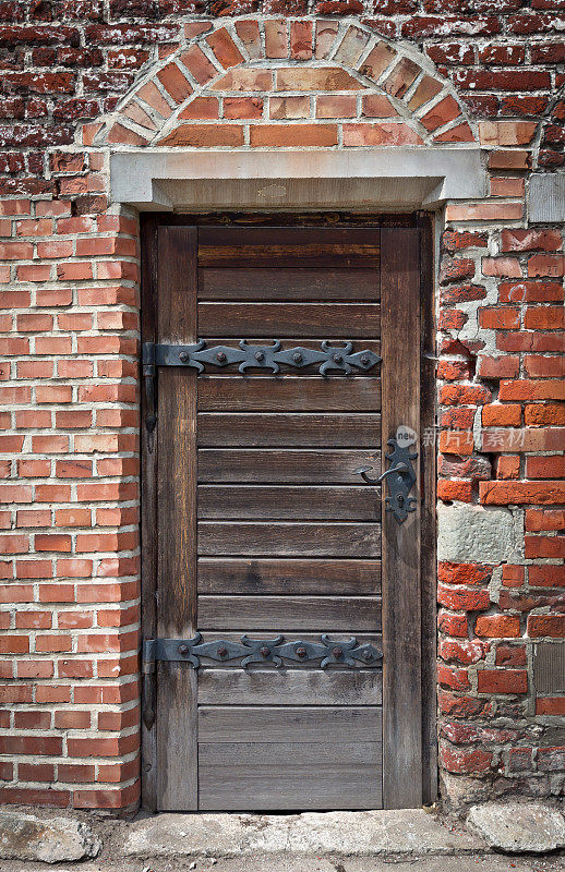 安全的旧门