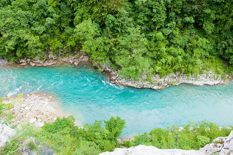 黑山的塔拉河峡谷