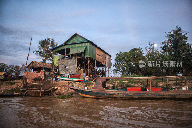 柬埔寨的漂浮渔村