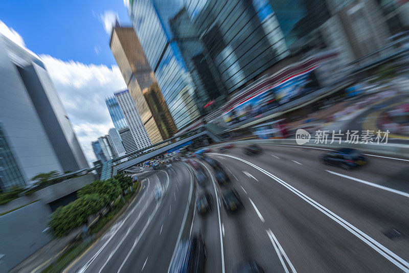 香港市区街道上模糊行驶的交通
