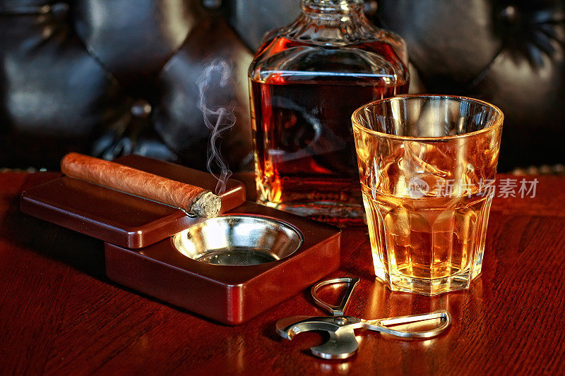 威士忌和雪茄