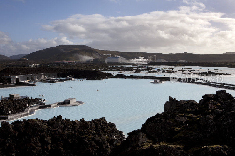 广角冰岛的蓝礁湖和地热发电厂Svartsengi