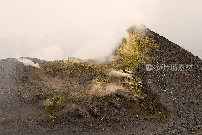 爬山埃特纳火山