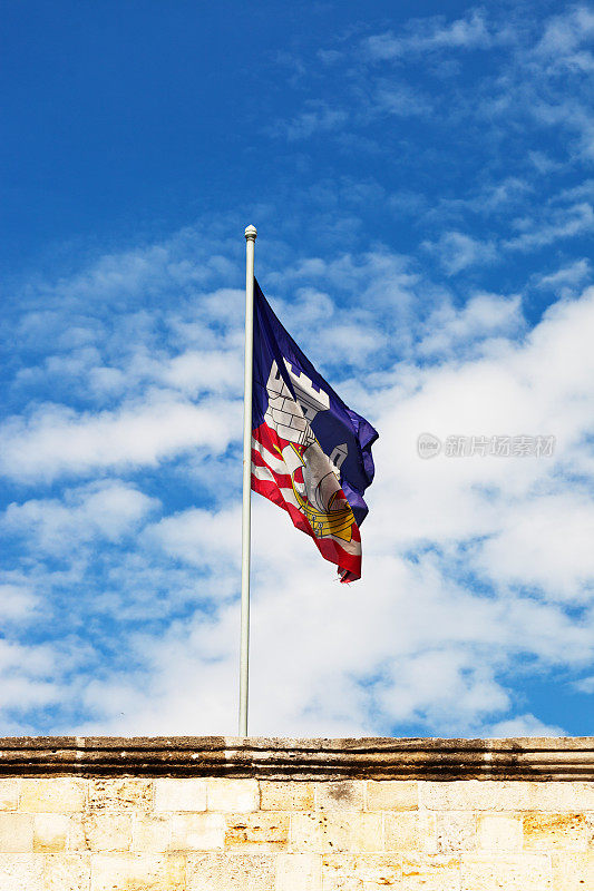 塞尔维亚贝尔格莱德的国旗