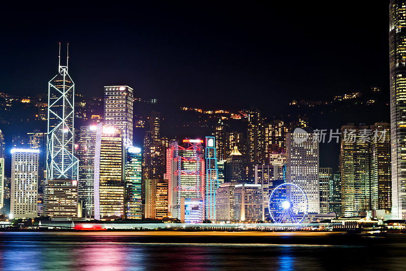 香港和维多利亚港的夜晚