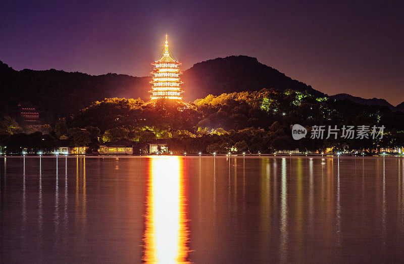 雷峰塔夜景