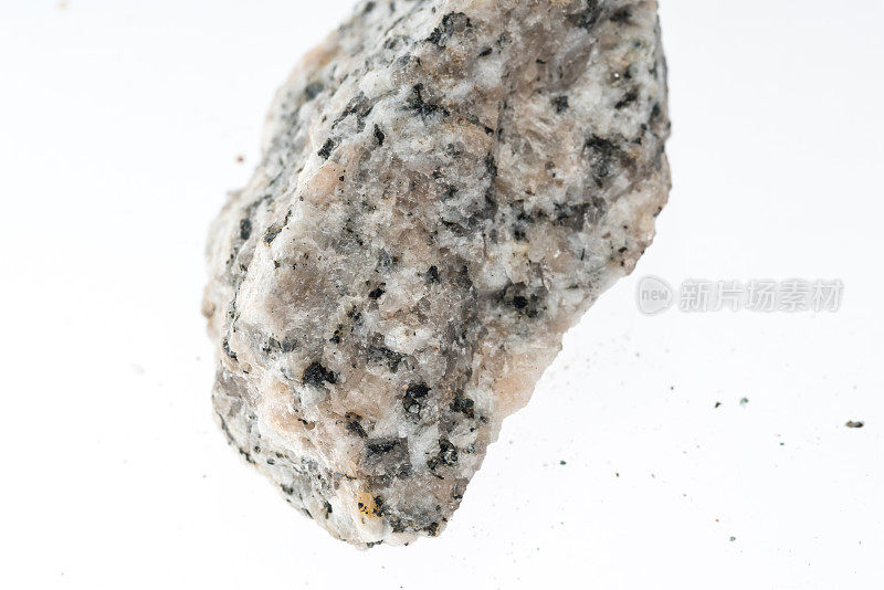 花岗岩片麻岩矿物样品工作室拍摄的白色背景