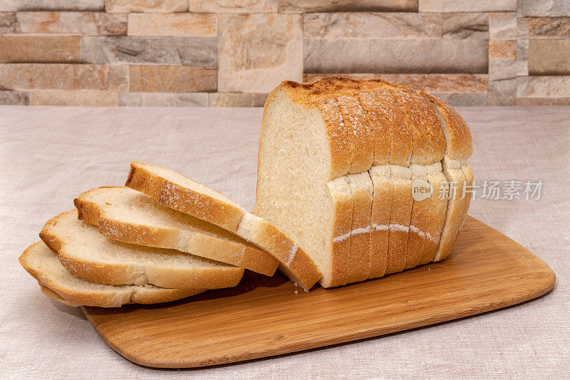 切片的白面包