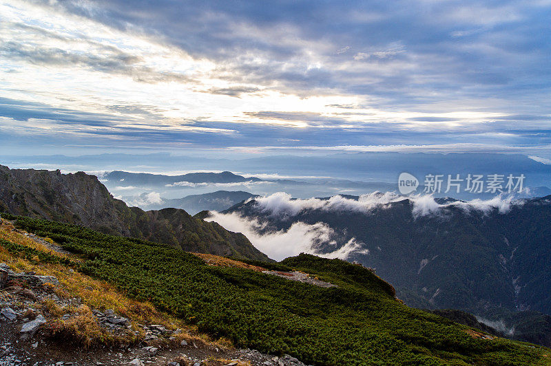 南阿尔卑斯山,日本山梨县县