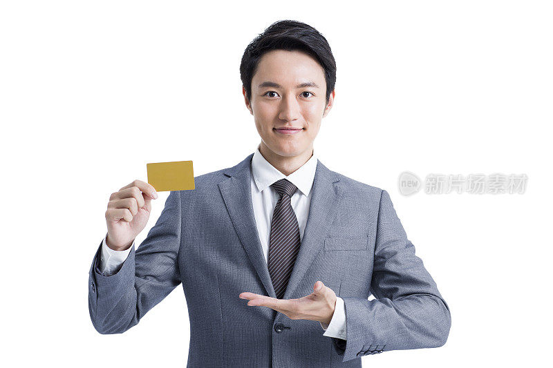 商务男士展示银行卡