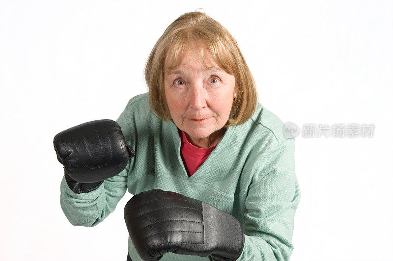 活跃的拳击奶奶