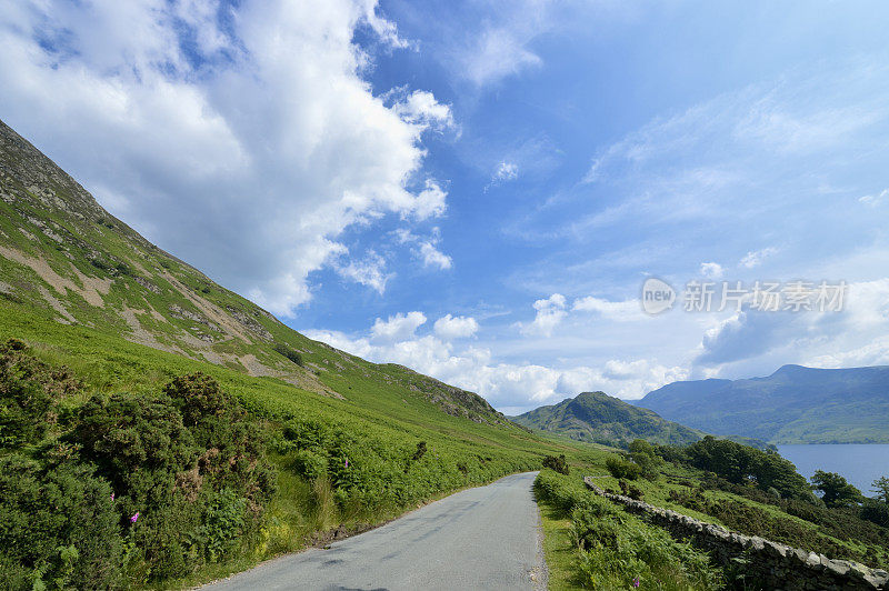 英国湖区夏天的田园风光