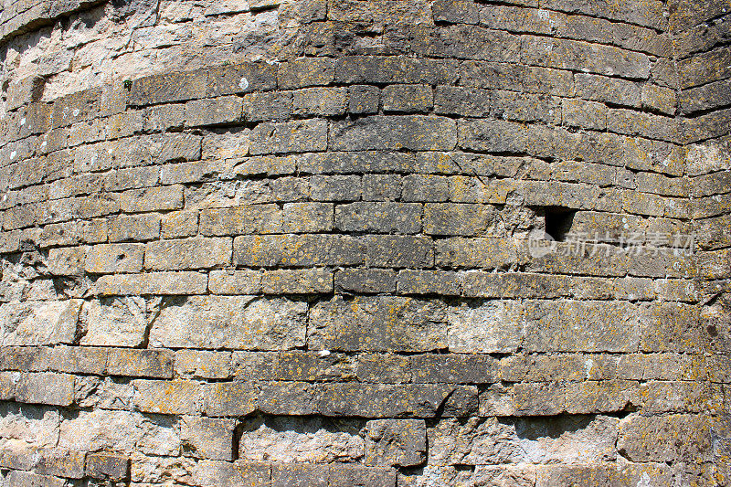 古砖墙，中世纪城堡遗址的一部分