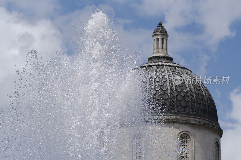 特拉法加广场的喷泉