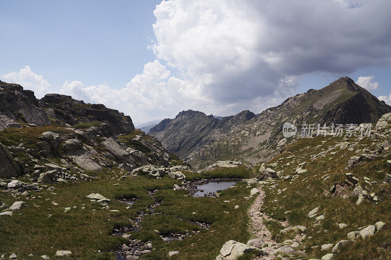 比利牛斯山脉风景