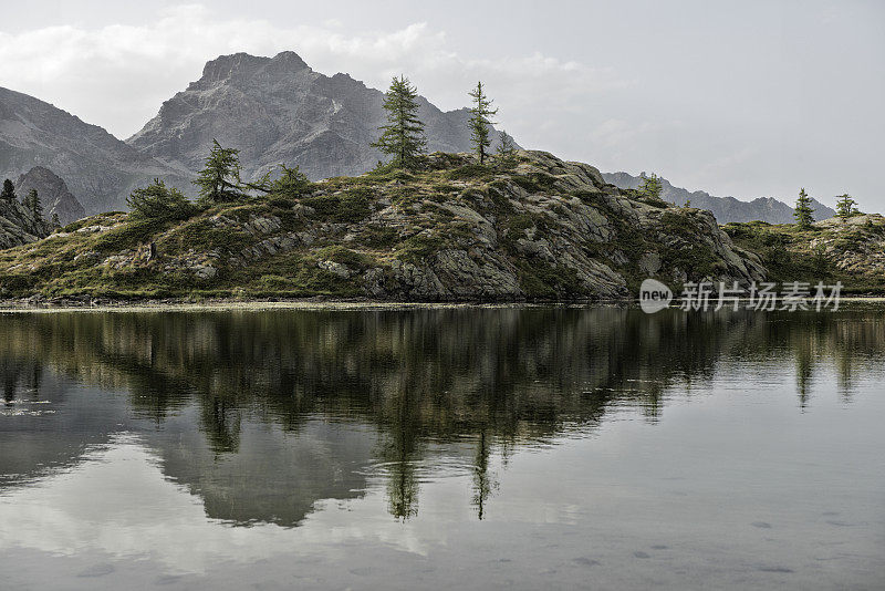 高山湖泊