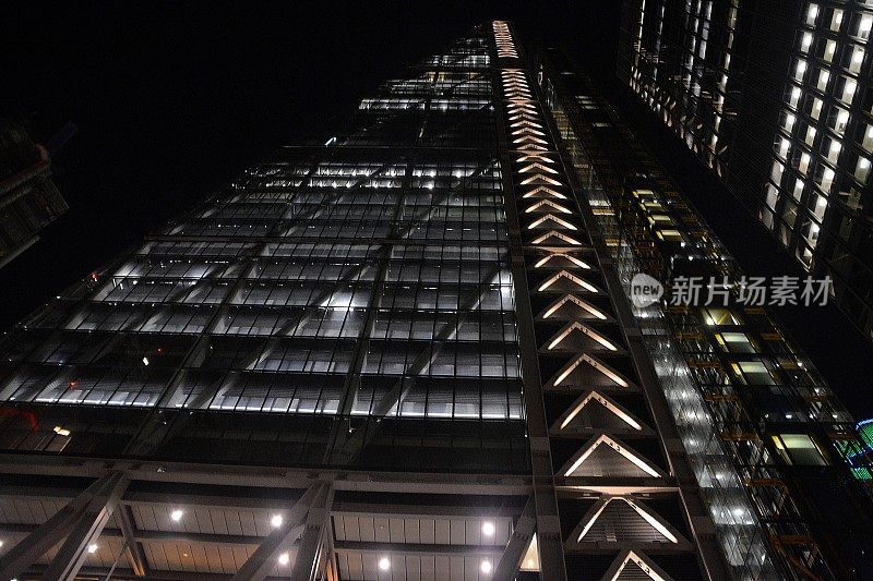 英国伦敦，夜间Leadenhall街122号摩天大楼