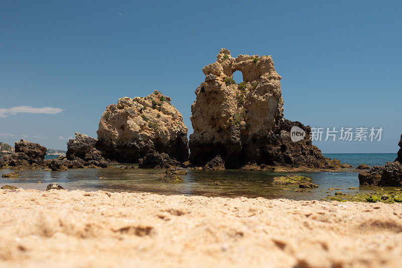阿尔加维的arries海滩景观，葡萄牙南部