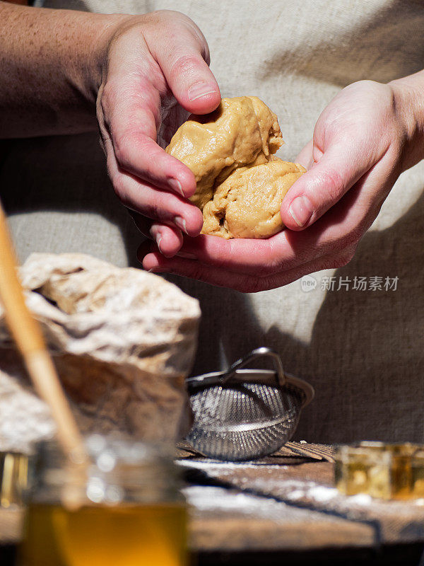 制作姜饼面团