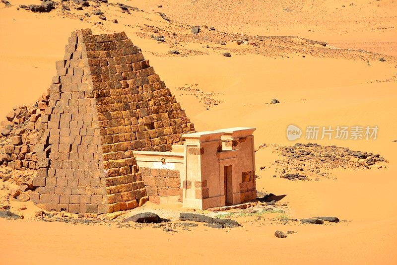 梅罗金字塔-卡尔卡·卡尔塔利国王墓遗址，南墓地-撒哈拉沙漠的努比亚坟墓-联合国教科文组织世界遗产，贝格拉维亚，苏丹