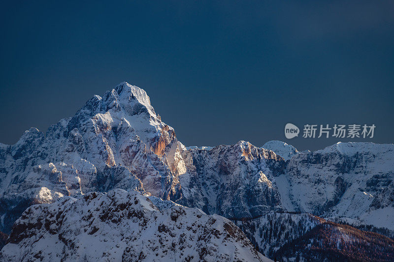 冬季蒙塔什山，纳斯菲尔德，卡尼阿尔卑斯山，朱利安阿尔卑斯，奥地利