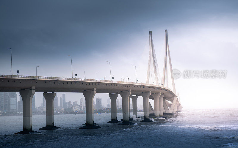 Bandra-Worli海上线路是印度孟买的一座电缆桥