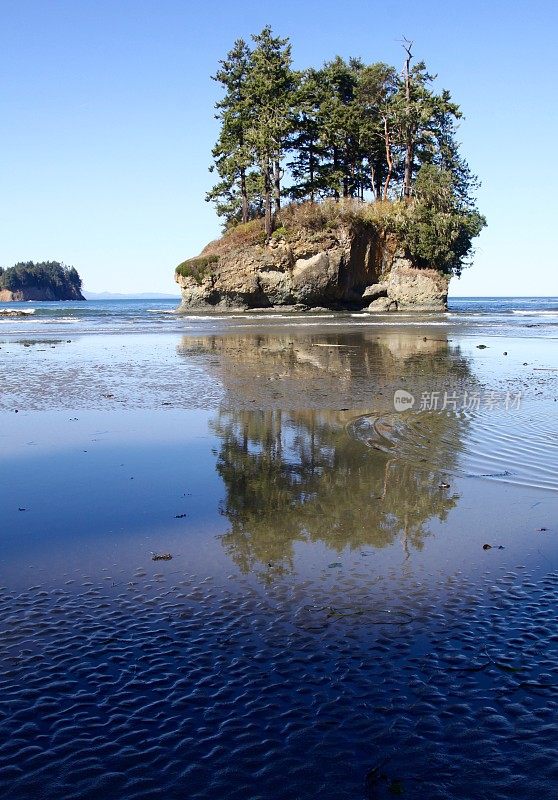 华盛顿海岸的海堆