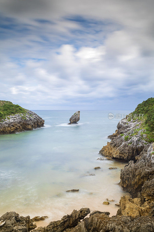 阿斯图里亚斯海岸布尔纳海滩的海景