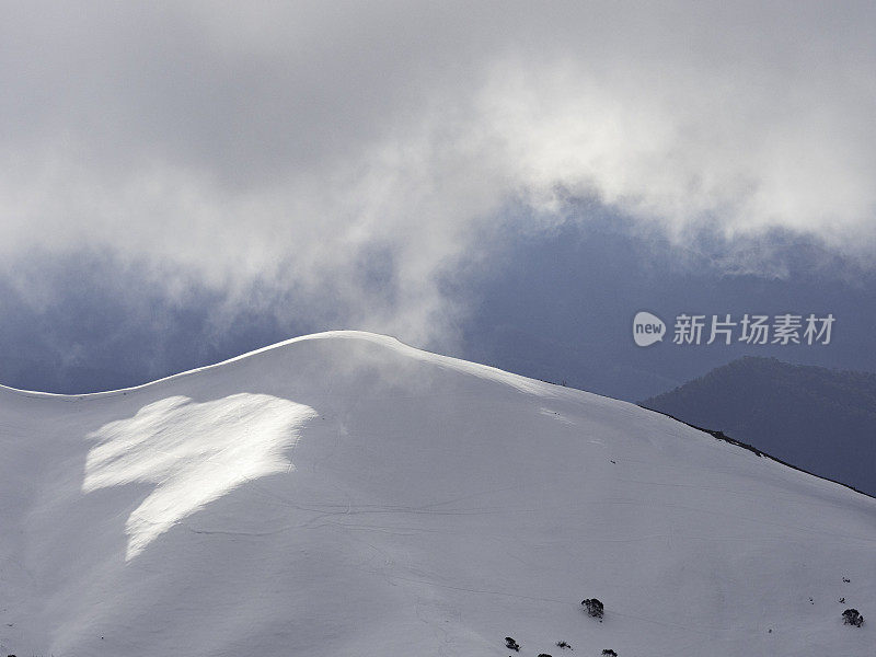 雪山