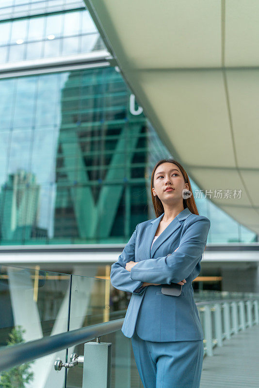 赋予女性领导力。亚洲女商人在企业界的领导地位