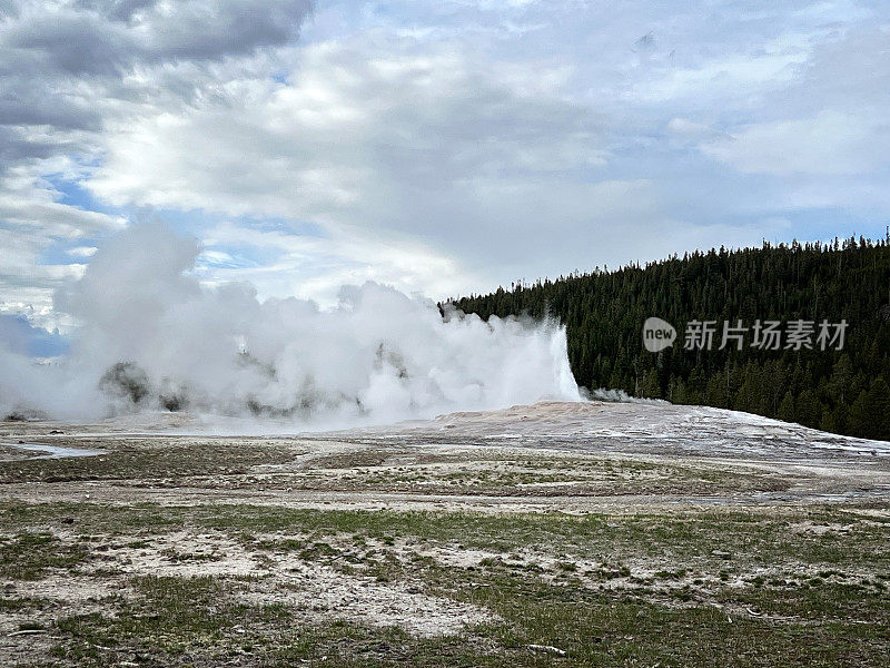 黄石公园地热特征(老忠实)