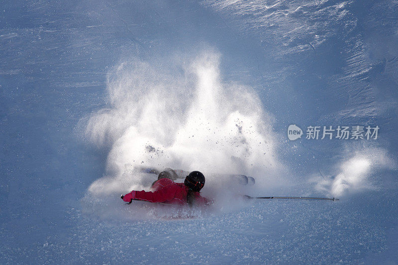 滑雪跌倒