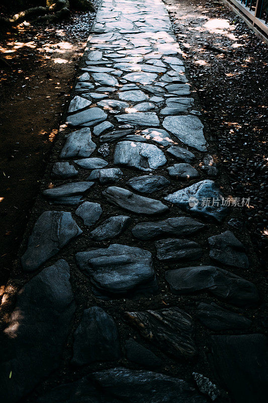 铺平道路,日本风格