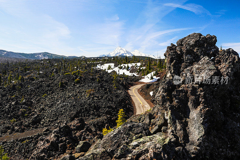 三姐妹，俄勒冈州，来自太平洋山脊步道(PCT)