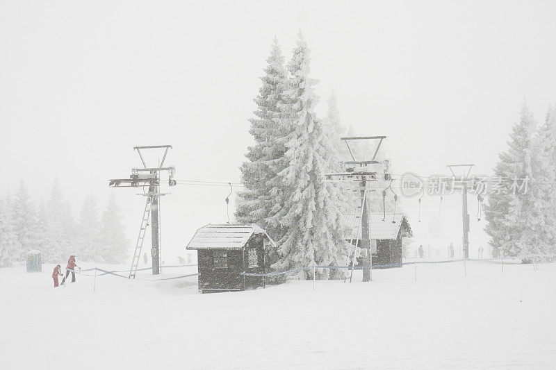 滑雪胜地