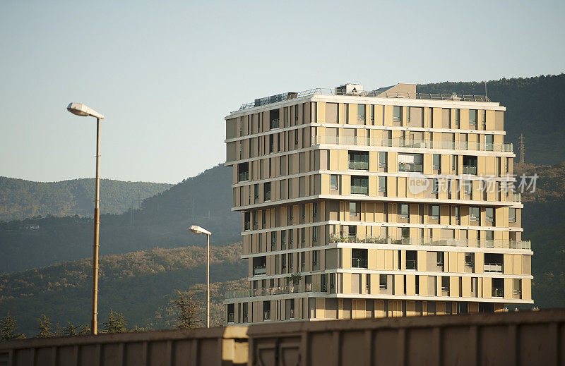 建造摩天大楼