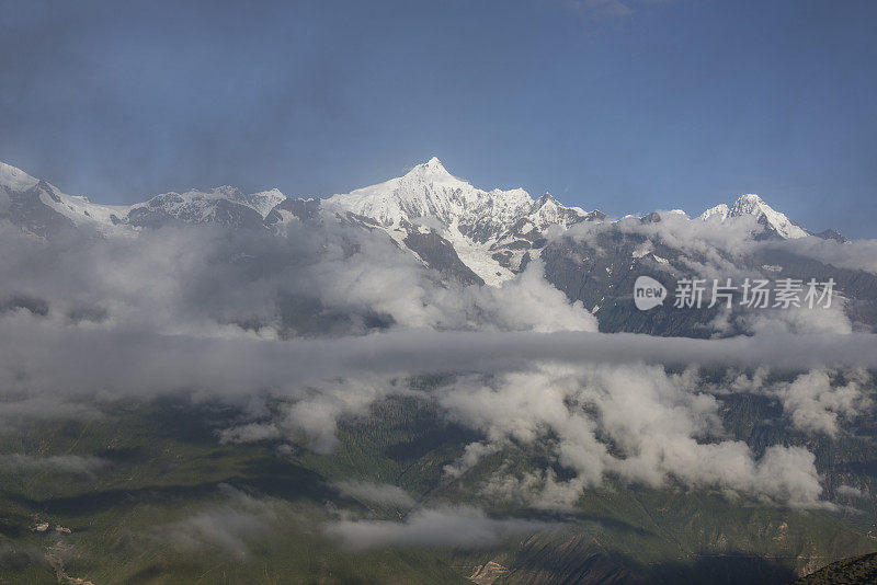 中国云南雪山